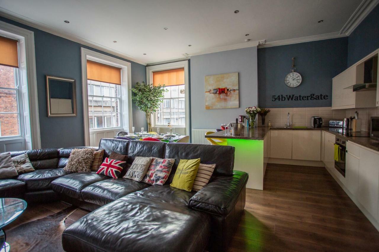 Most Central Luxury Apartment - Sleeps 4 & Free Parking! Chester Ngoại thất bức ảnh