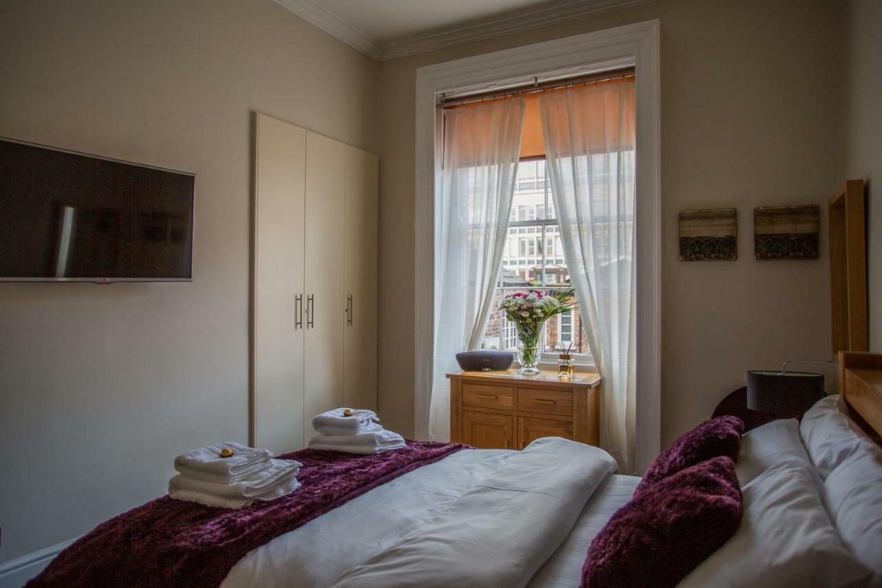 Most Central Luxury Apartment - Sleeps 4 & Free Parking! Chester Ngoại thất bức ảnh