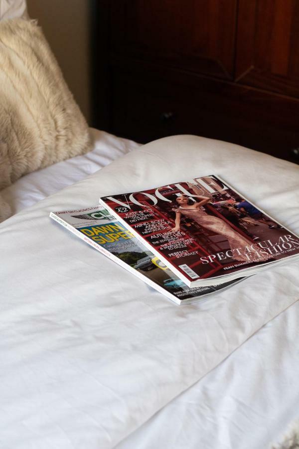 Most Central Luxury Apartment - Sleeps 4 & Free Parking! Chester Ngoại thất bức ảnh